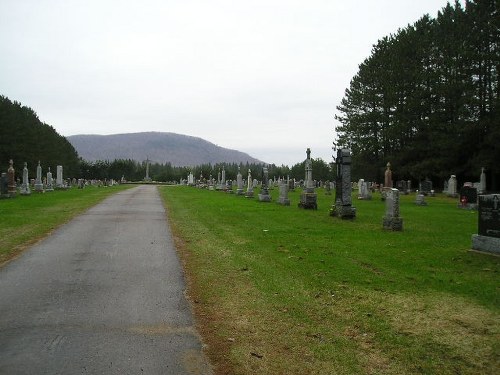 Oorlogsgraf van het Gemenebest Saint-Jovite Cemetery