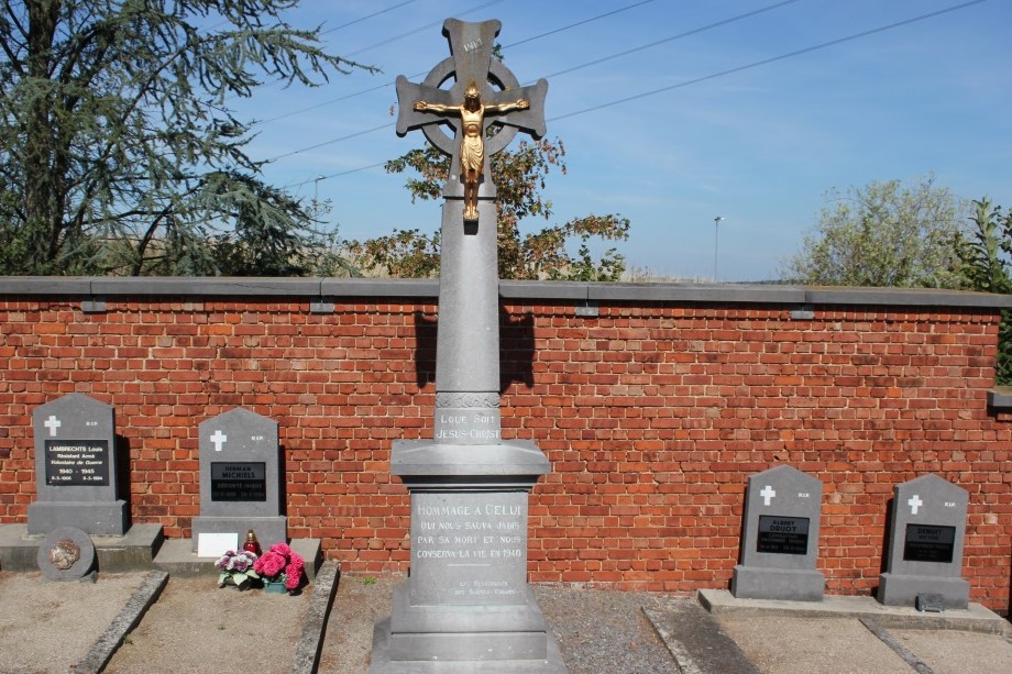 Crucifix Cemetery Virginal