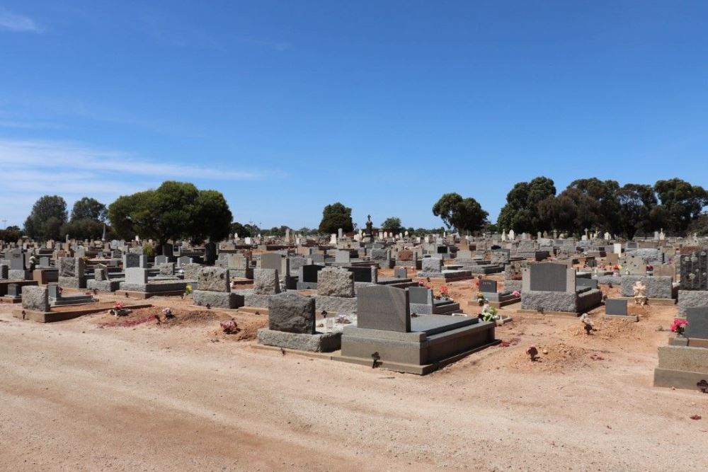 Oorlogsgraven van het Gemenebest Swan Hill Public Cemetery