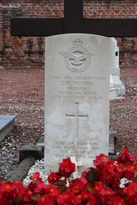 Commonwealth War Graves Munsterbilzen #2