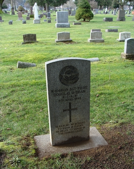 Commonwealth War Grave Olympia Masonic Memorial Park #1