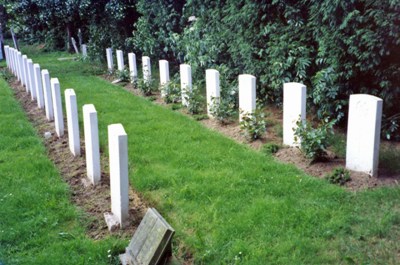 Commonwealth War Graves Topcliffe Cemetery #1