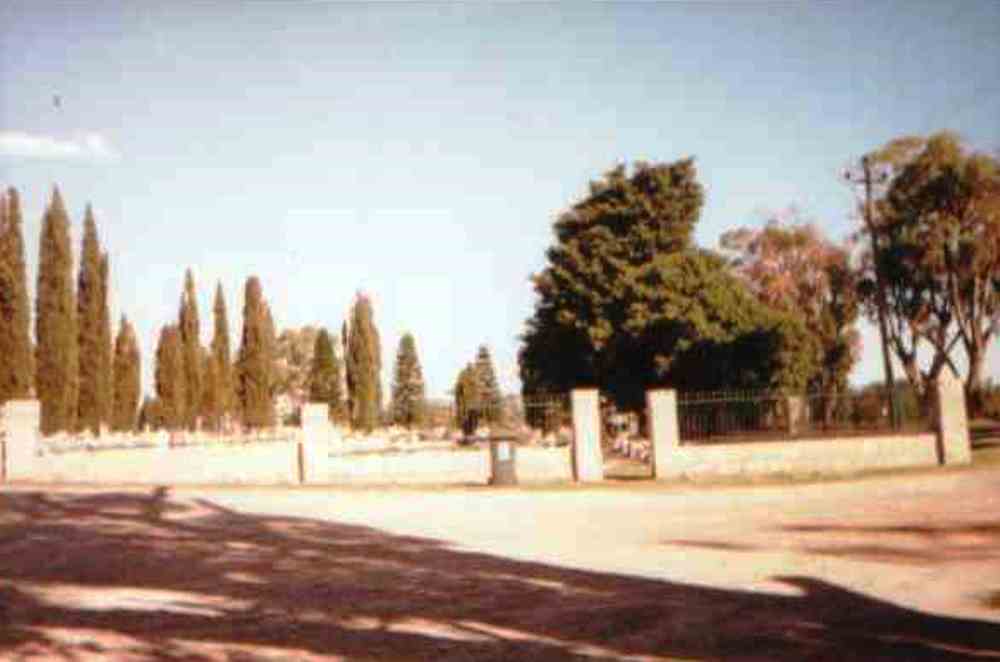Commonwealth War Graves Rockingham Cemetery