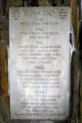Oorlogsmonument Hüllern #3