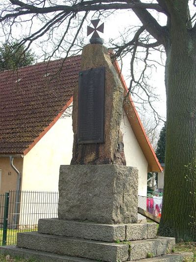 Oorlogsmonument Ganzlin #1