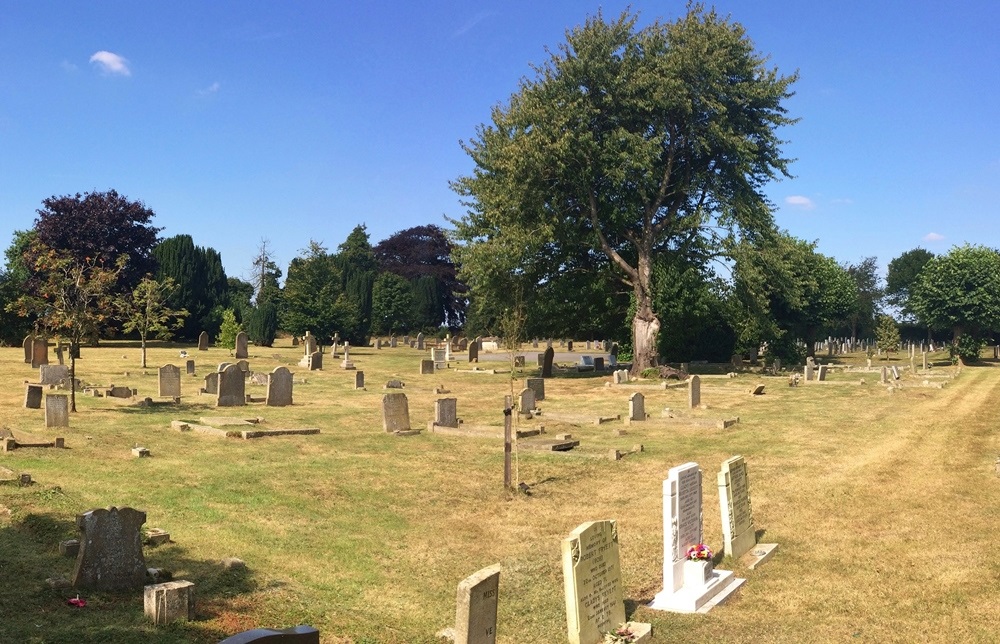 Commonwealth War Graves Wickham Market Cemetery