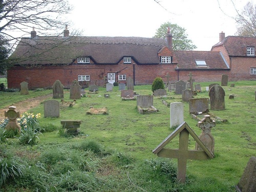 Commonwealth War Grave St. Barnabas Churchyard #1