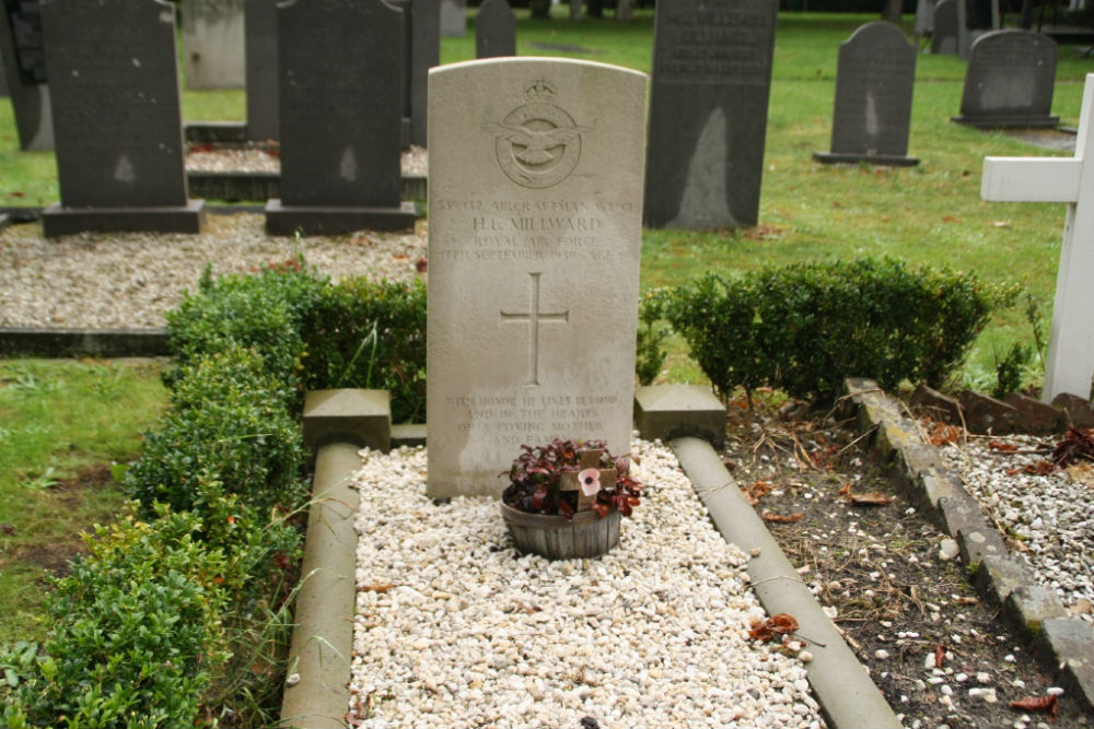 Commonwealth War Grave Renesse #1