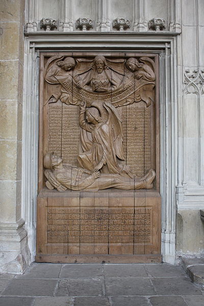 Oorlogsmonument Kerk Marienfeld