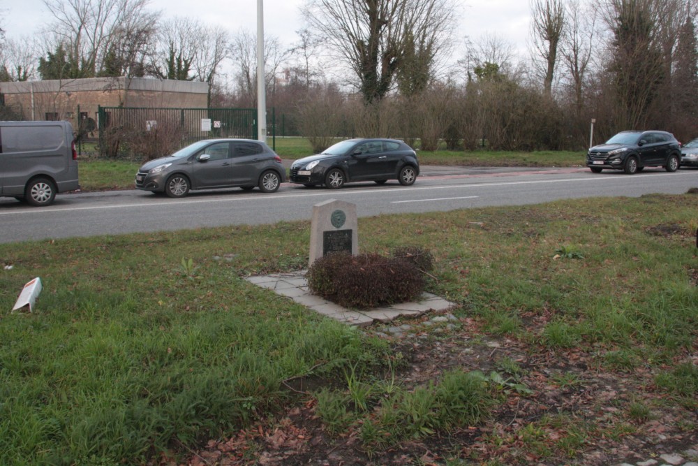 Monument Verzetsstrijder Louis Ackerman #2