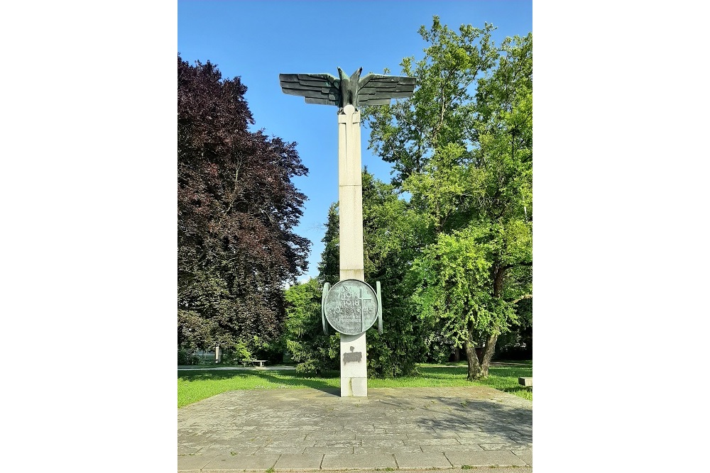 War Memorial Pioneers