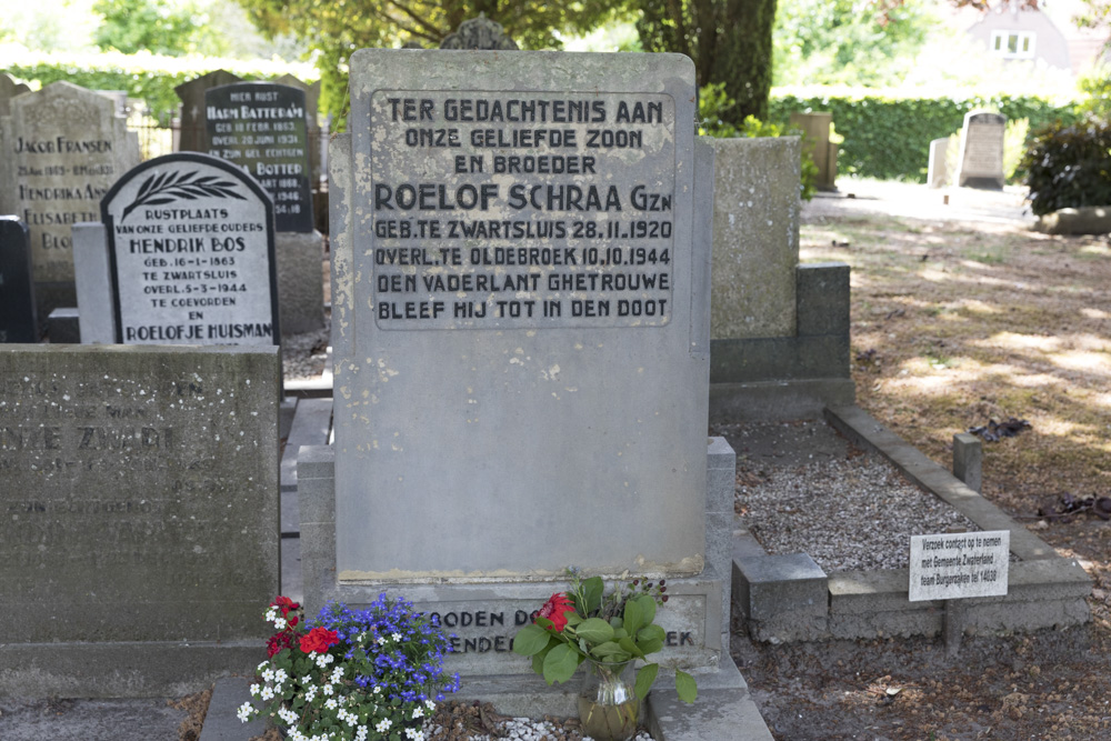 Nederlandse Oorlogsgraven Gemeentelijke Begraafplaats Zwartsluis #2