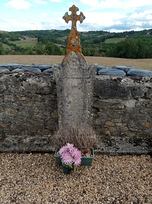 Franse Oorlogsgraven Begraafplaats Sgonzac #3
