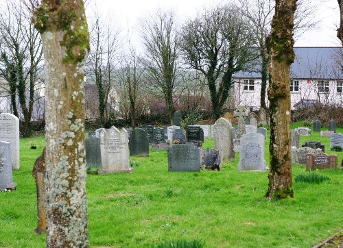 Commonwealth War Grave St Mary Churchyard