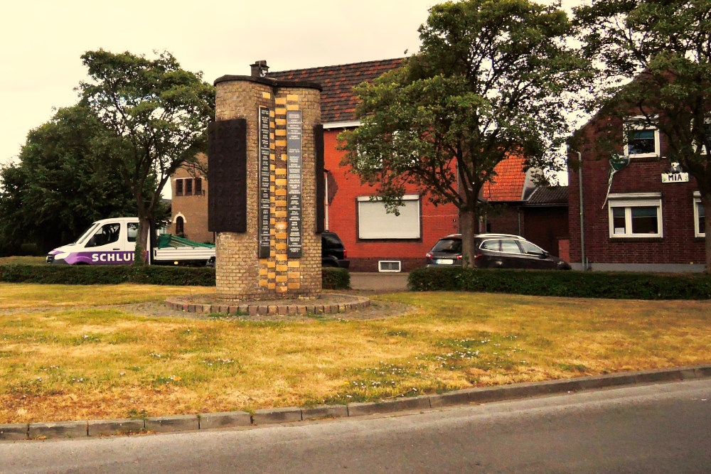 Oorlogsmonument Tüddern #4