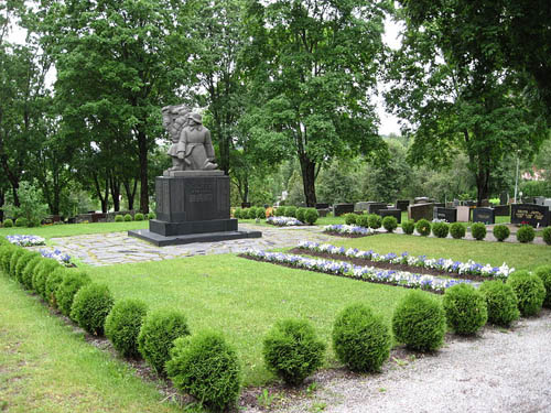 Mass Grave Finnish Soldiers Halikko #1