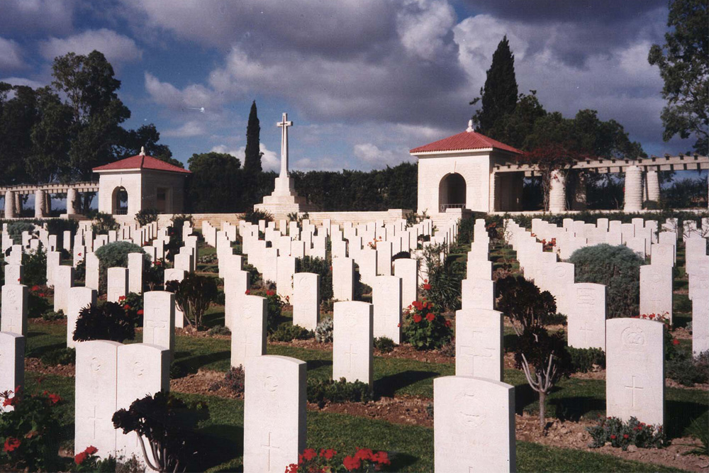 Commonwealth War Cemetery Massicault #1