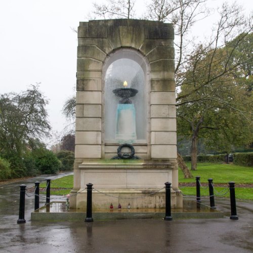 Oorlogsmonument Redditch #1