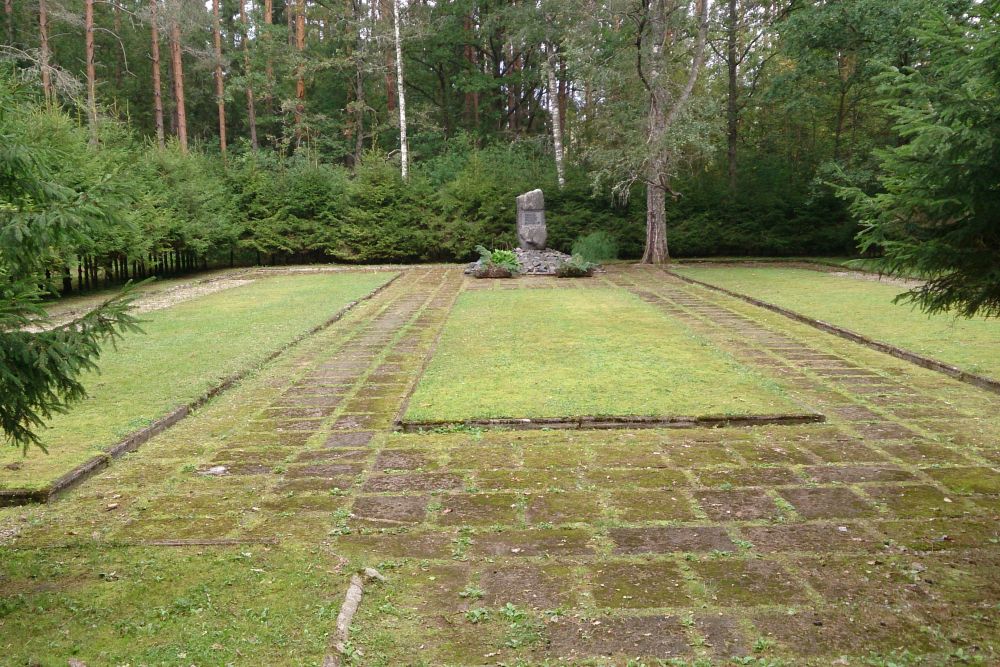 Monument Executieplaats Ķelderleja Valmiera #1