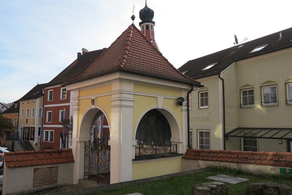 War Memorial Kallmnz #1