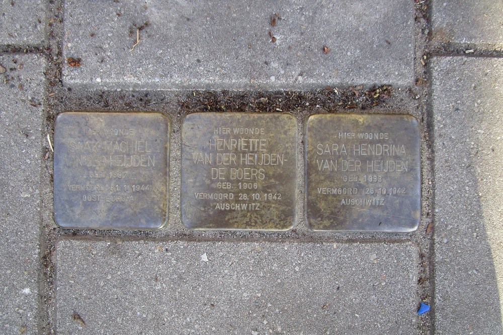 Stolpersteine Van der Does de Willeboissingel 28