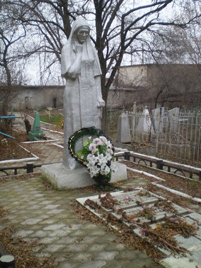 Soviet War Graves Uspenivskyy Cemetery Mariupol #2
