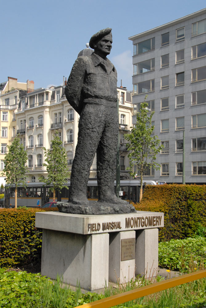 Monument Veldmaarschalk Bernard Montgomery #5