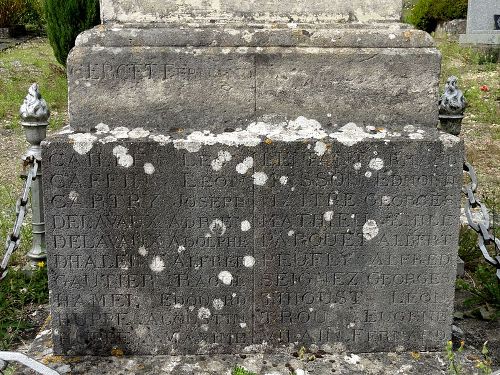 Oorlogsmonument Vauréal #1