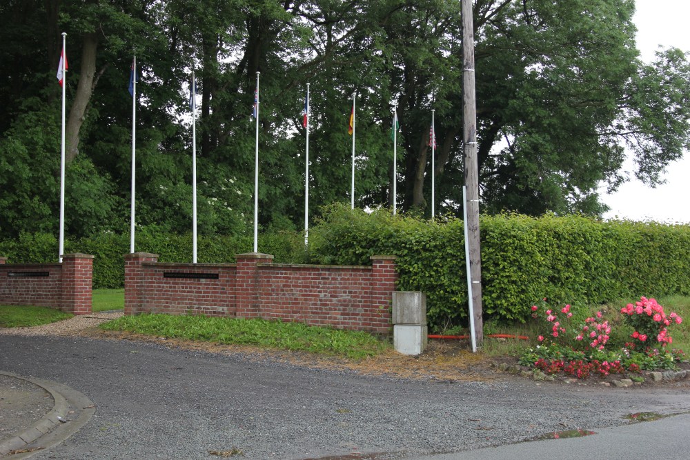 Memorial to the Nations Flesquières #1