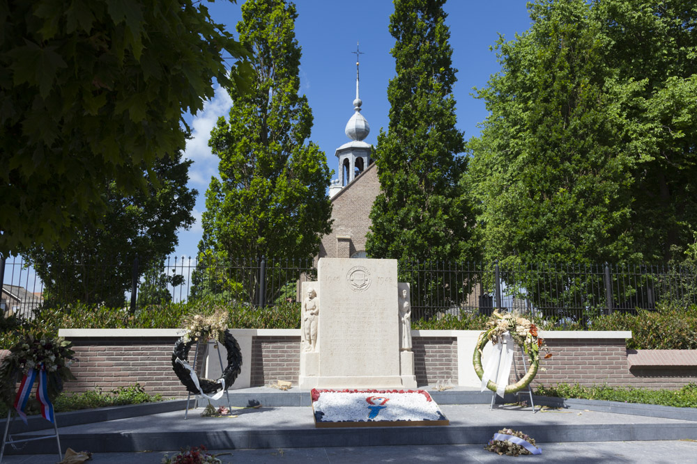 Oorlogsmonument Urk #3