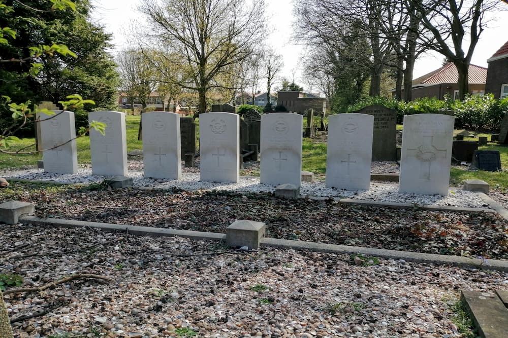 Commonwealth War Graves Protestant Cemetery Middelharnis #1