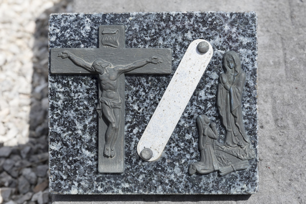 Belgian War Grave Municipal Cemetery Montfort #3