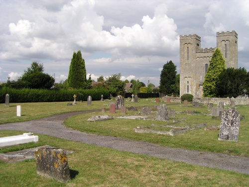Commonwealth War Grave Charlton Cemetery