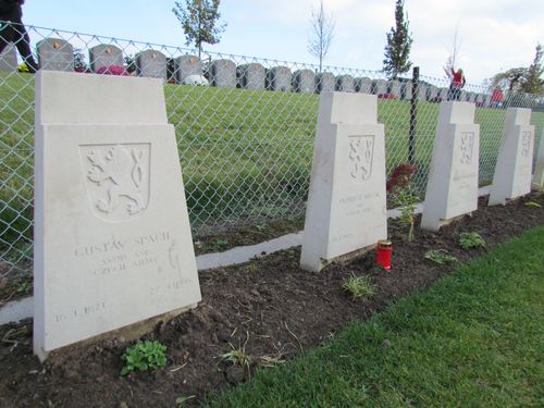 War Graves De Panne Communal Cemetery #3