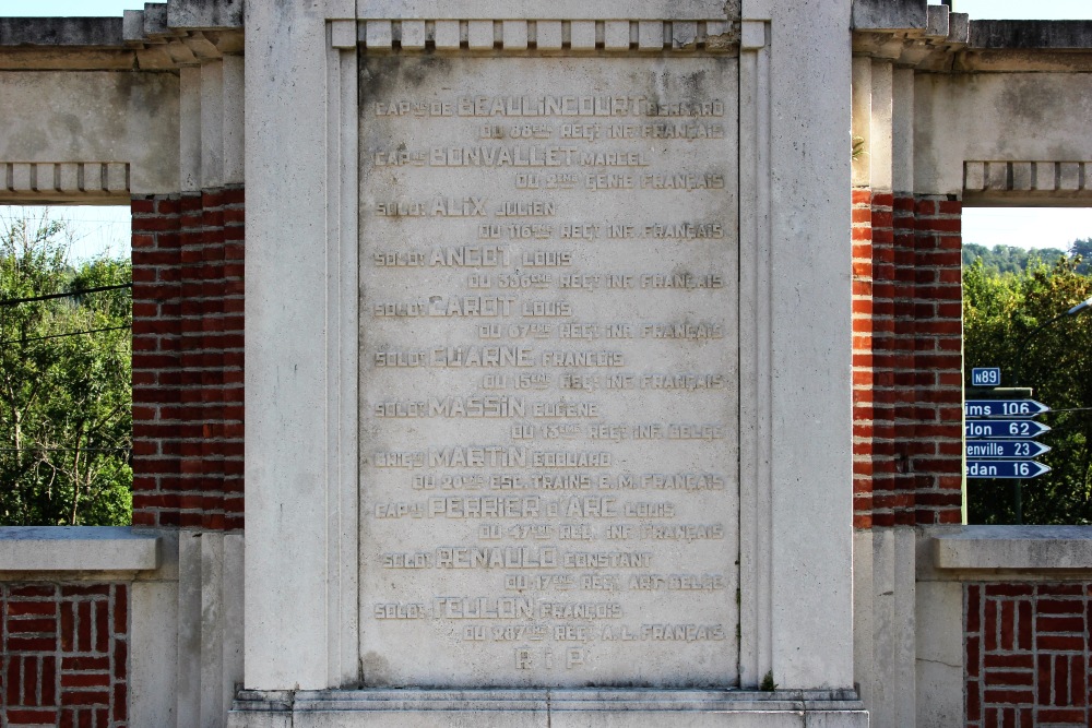 Frans-Belgisch Oorlogsmonument Begraafplaats Bouillon #3