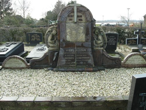 Joint Civilian Casualty Grave Beesel