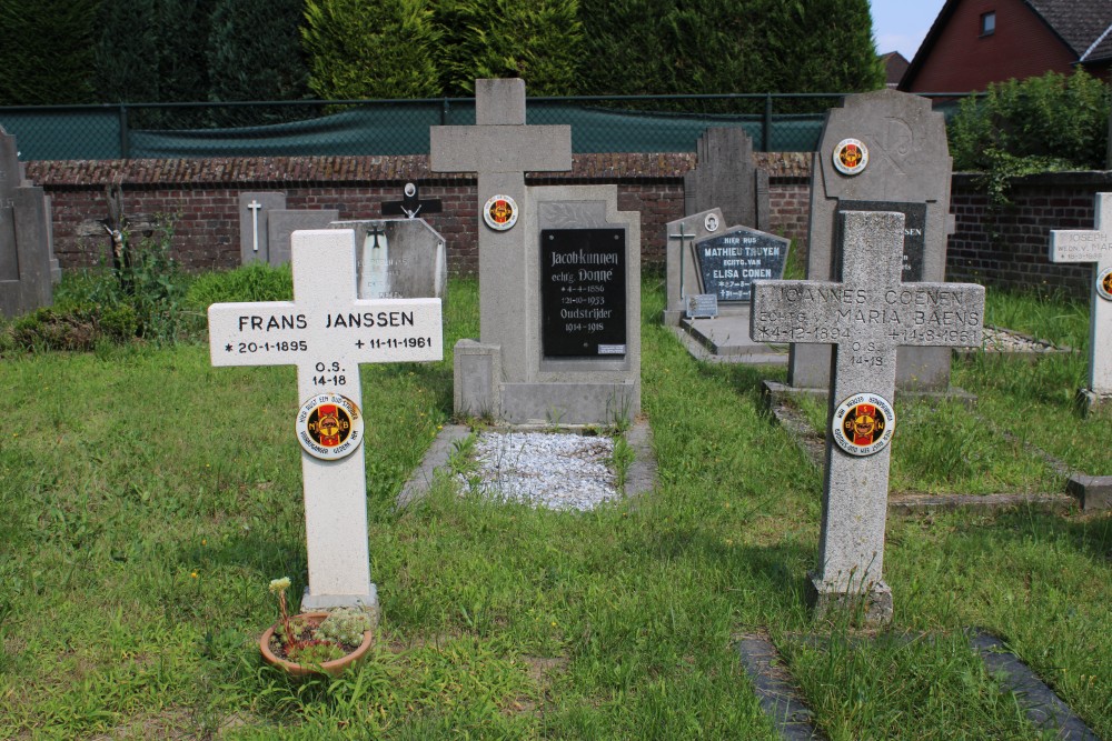 Belgische Graven Oudstrijders Molenbeersel Kerkhof #3