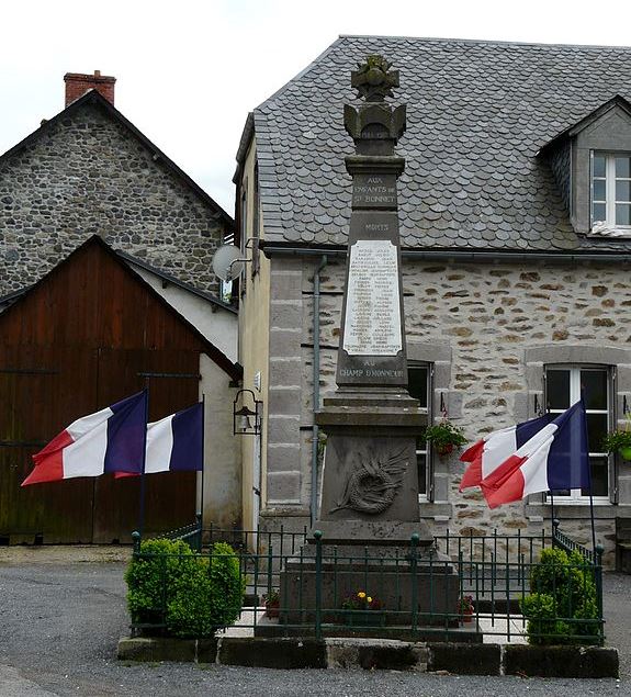 Oorlogsmonument Saint-Bonnet-de-Condat