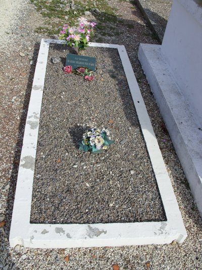 Graven Nederlandse Zeelui Saint-Nazaire-sur-Charente