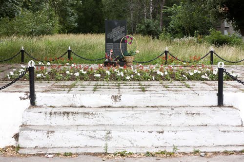 Collective Grave Soviet Soldiers Nizhny Novgorod #1