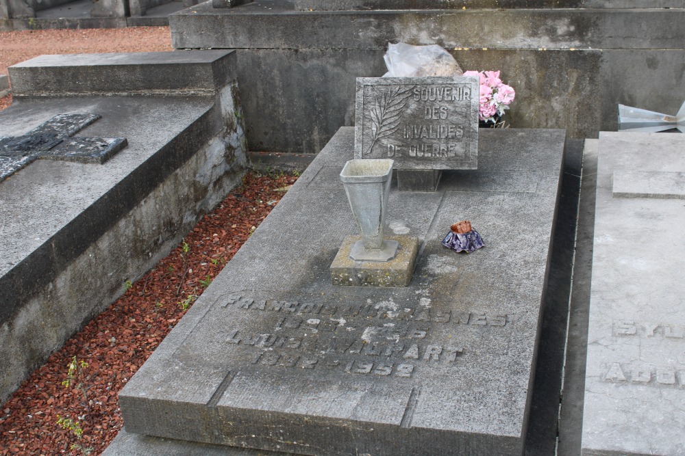 Belgian Graves Veterans Bascles #1