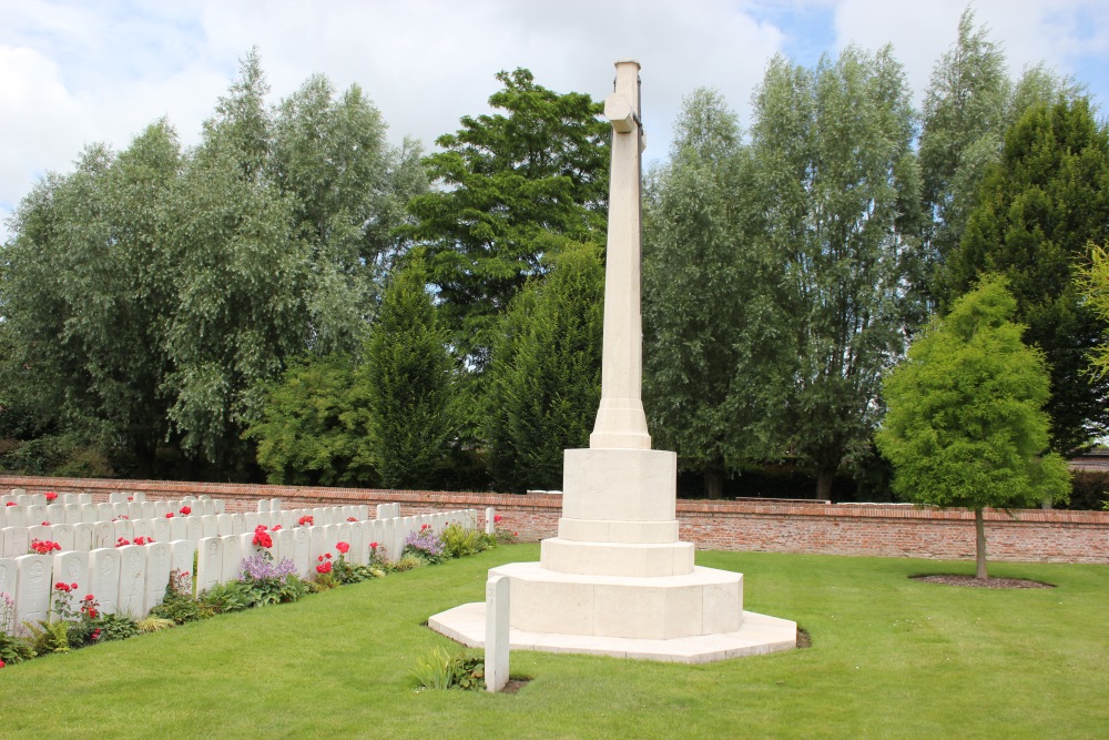 Commonwealth War Cemetery Poperinghe Old #2