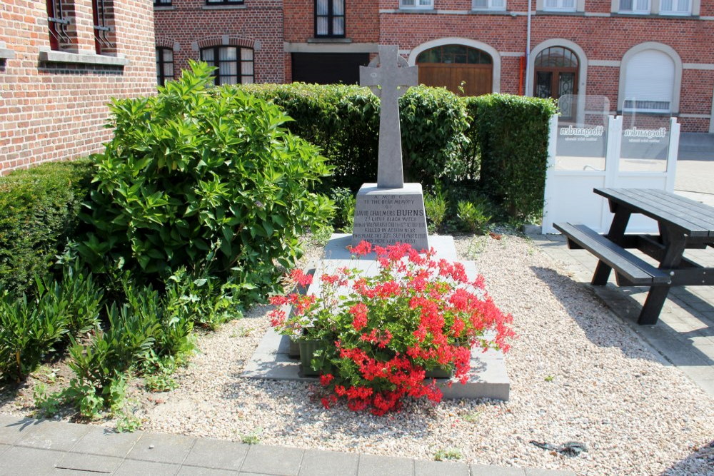 Commonwealth War Grave Slypskapelle #1