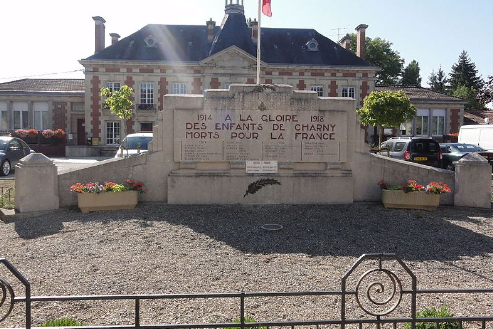 Oorlogsmonument Charny-sur-Meuse #1