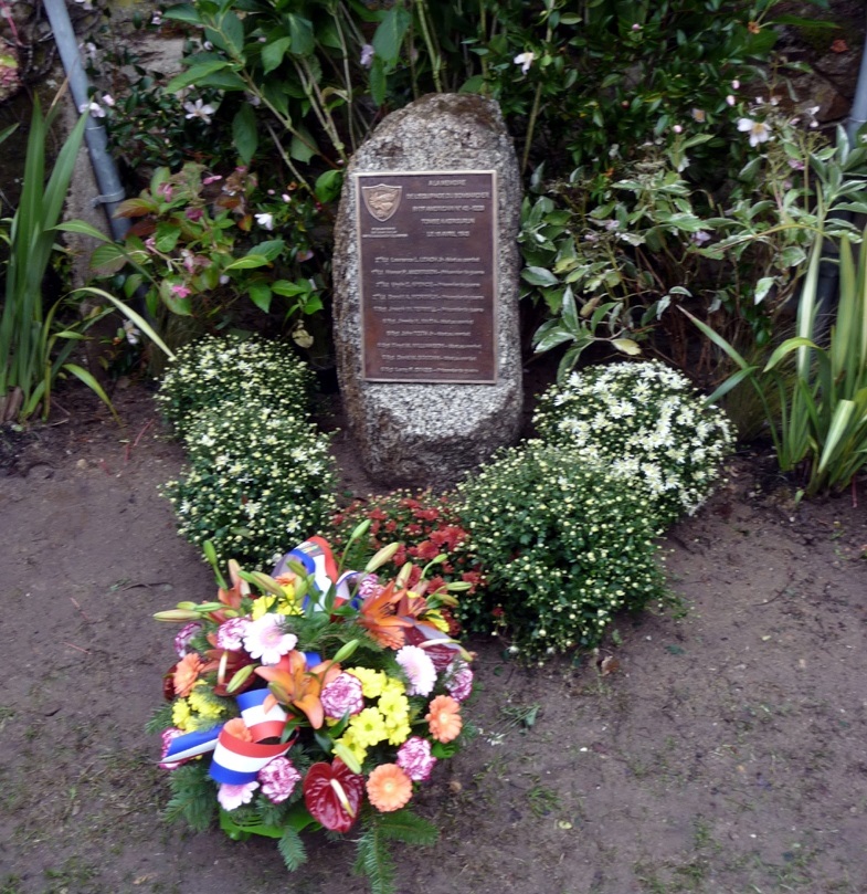 Monument Crash 6 April 1943