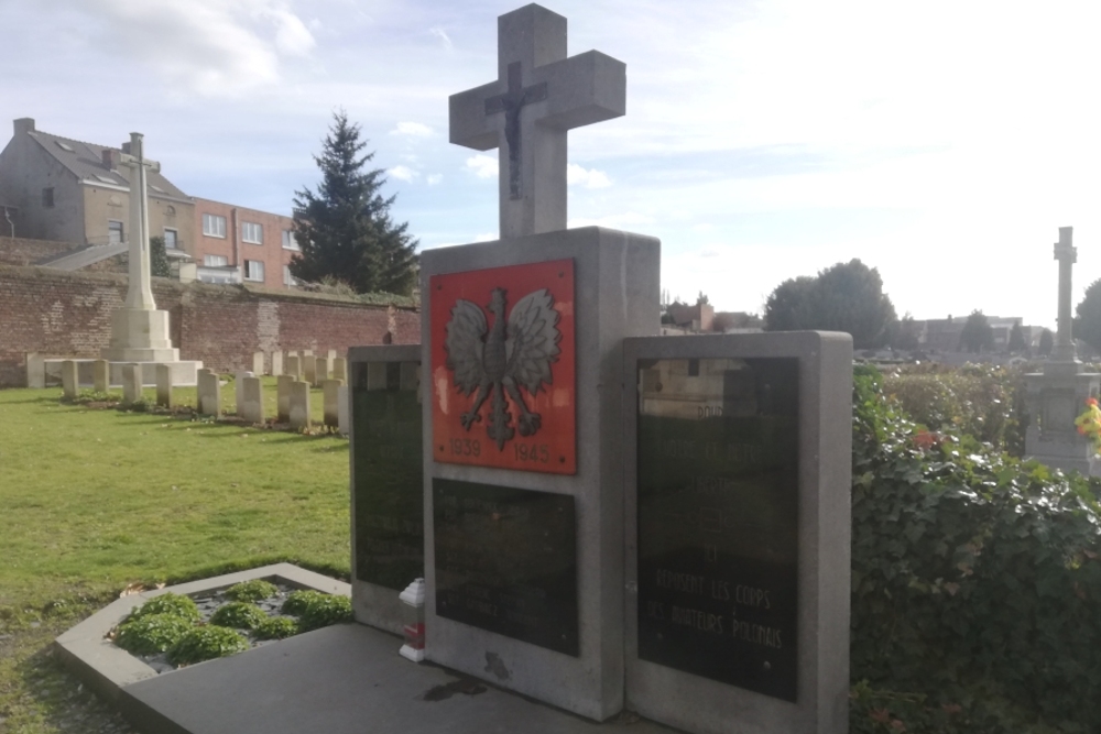 Monument 8 Poolse Vliegeniers #1