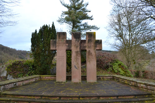 Oorlogsmonument Saarburg #1