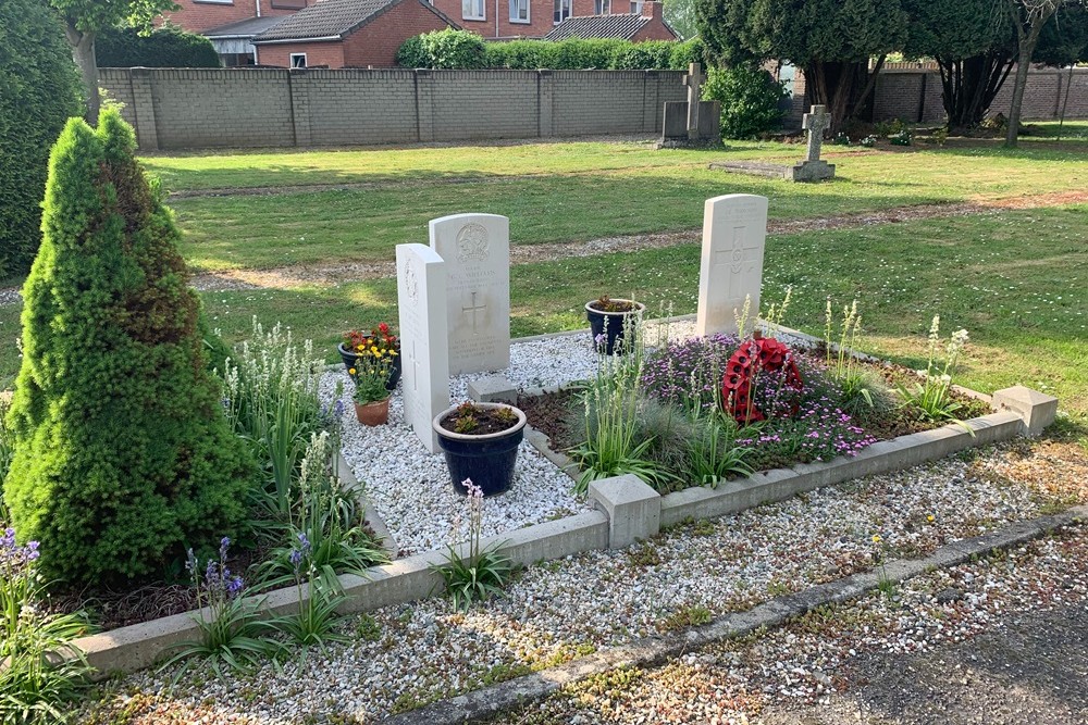 Commonwealth War Graves Roman Catholic Cemetery Born
