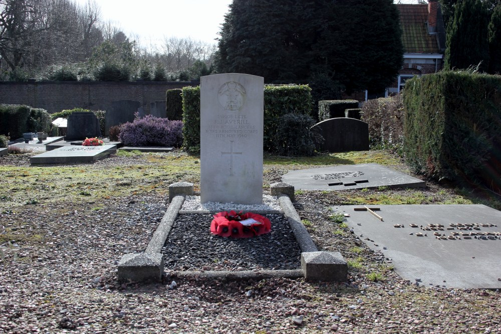 Commonwealth War Grave Wezembeek-Oppem #2