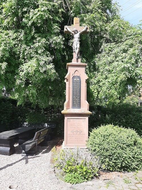 Oorlogsmonument Roder #2